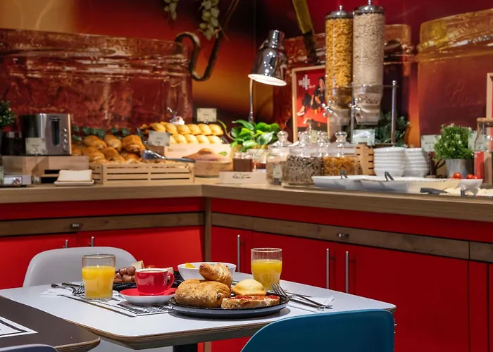 Hotel Ibis Paris Avenue De La Republique